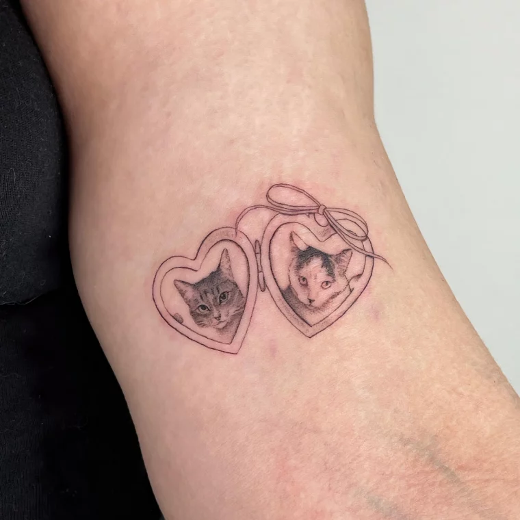 portrait tete de chat cadres photos en forme de coeur bras tattoo