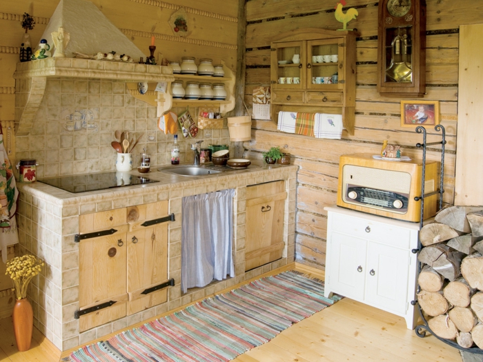 cuisine rustique, radio rétro, mur en bois, armoires de cuisine en bois, étagère murale en bois, cuisine équipée