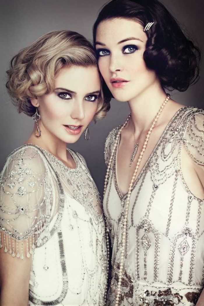 robe gatsby, robe des années 20, décolletés en v, robes semi transparentesn coiffures vintage chic