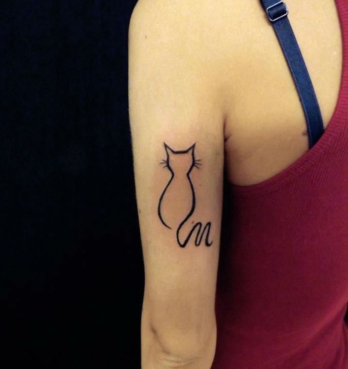 silhouette de chat modele tattoo femme tatouage fin animal sphinx