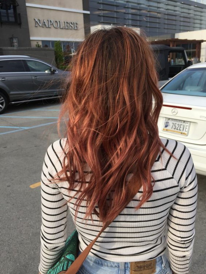 Teinture rouge couleur bordeau cheveux quelle coiffure pour mes cheveux