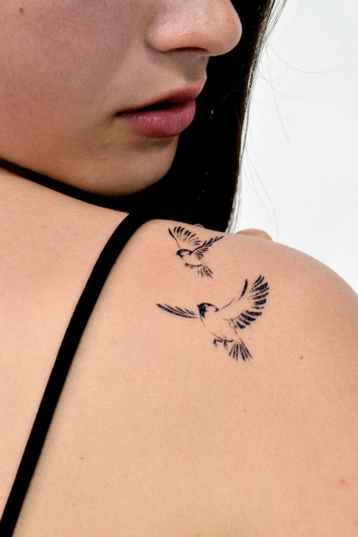 Formidable idée tattoo signification oiseau tatouage cool idée