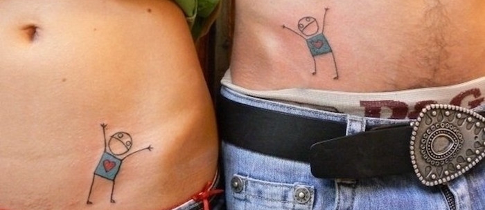 tatouage damour couple dessin complémentaire ventre