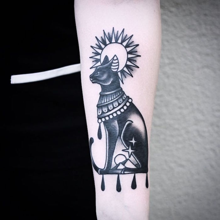 dessin patte de chat tattoo egyptien sphinx bras dieu egypte