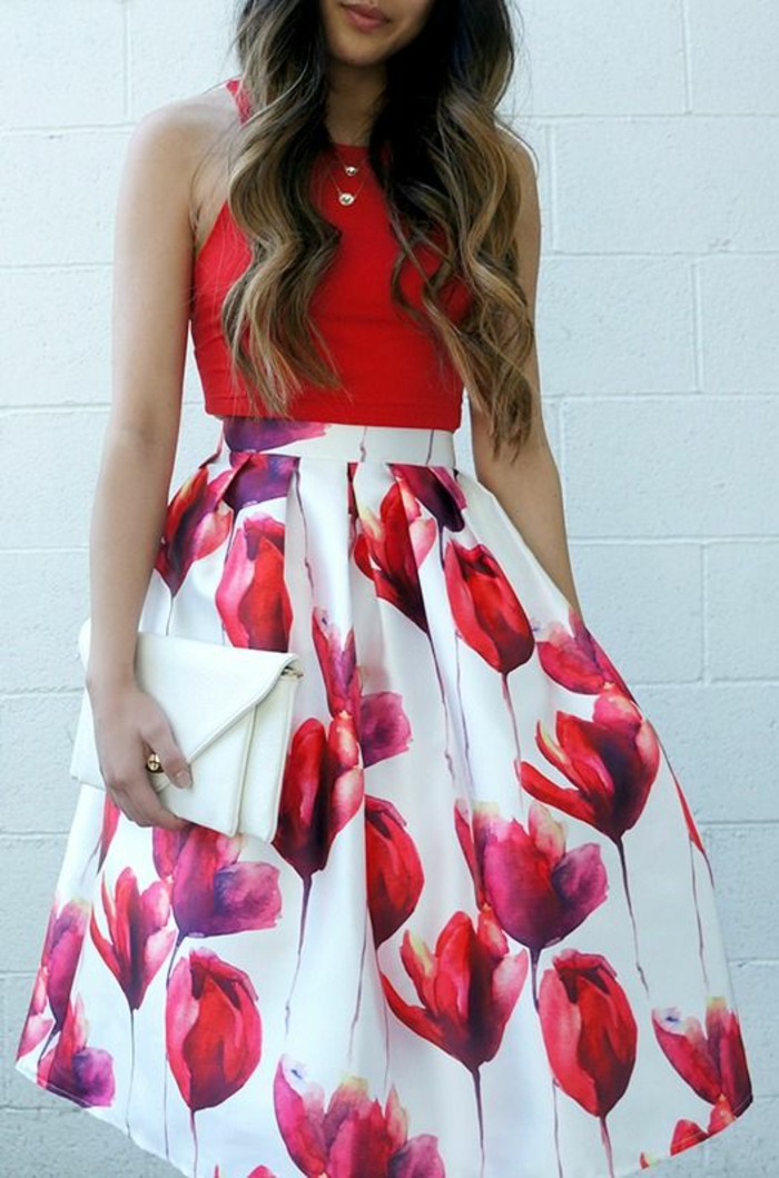 Belle robe rouge comment s habiller aujouourd hui jupe tulipes