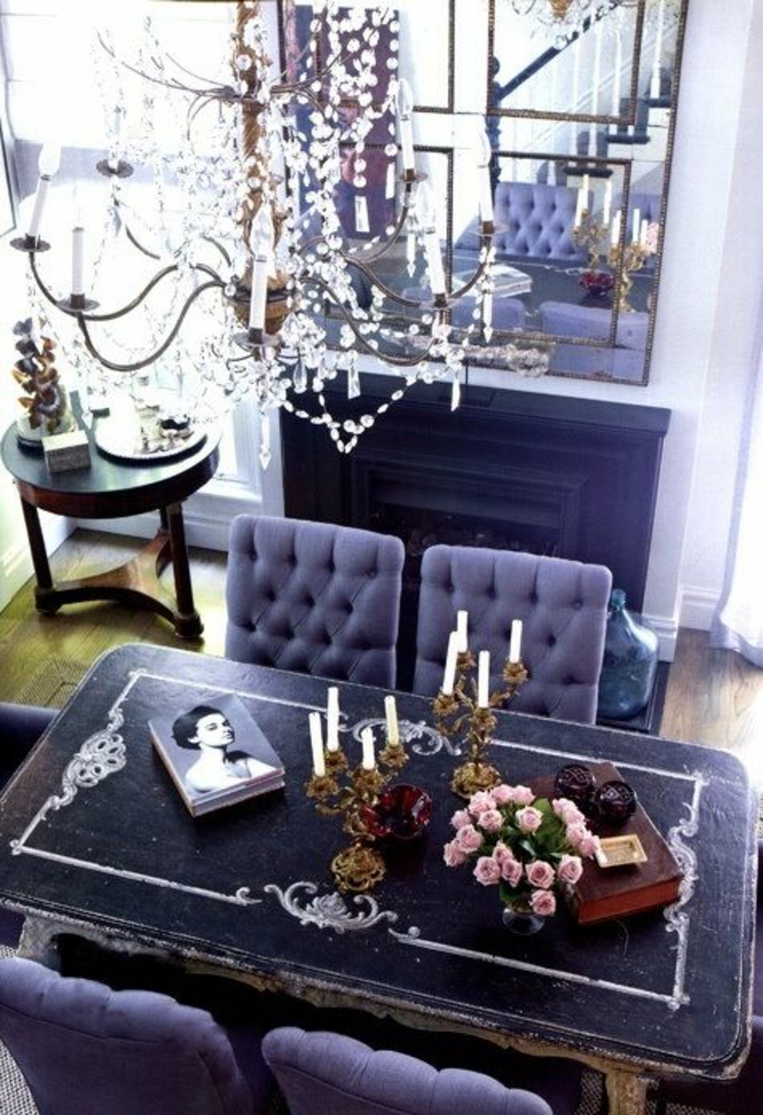 meuble baroque en noir et blanc couleur lavande ambiance romantique douce