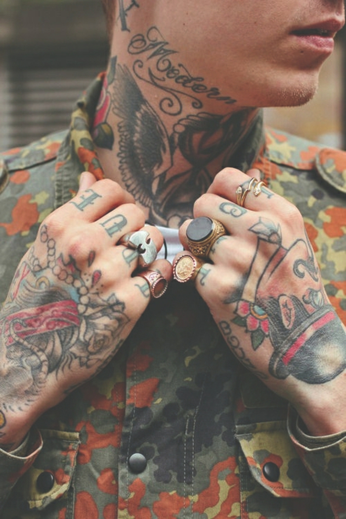 Signification tatouage old school homme tatouage pin up rockabilly cou tatouage'