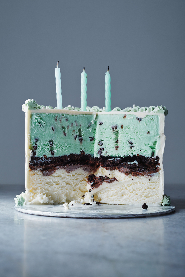 comment préparer un gateau d'anniversaire original, recette de gâteau à la glace maison