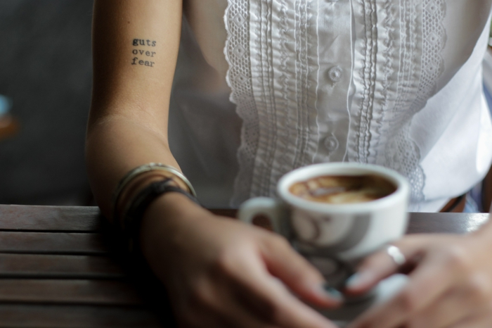 Styles tatouages tattoo coeur simple taouage etoile boire du café