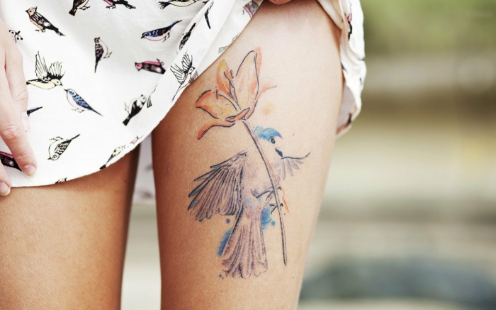 Signification tatouage mandala seins tatoues admirable oiseau et fleur coloré tatouage