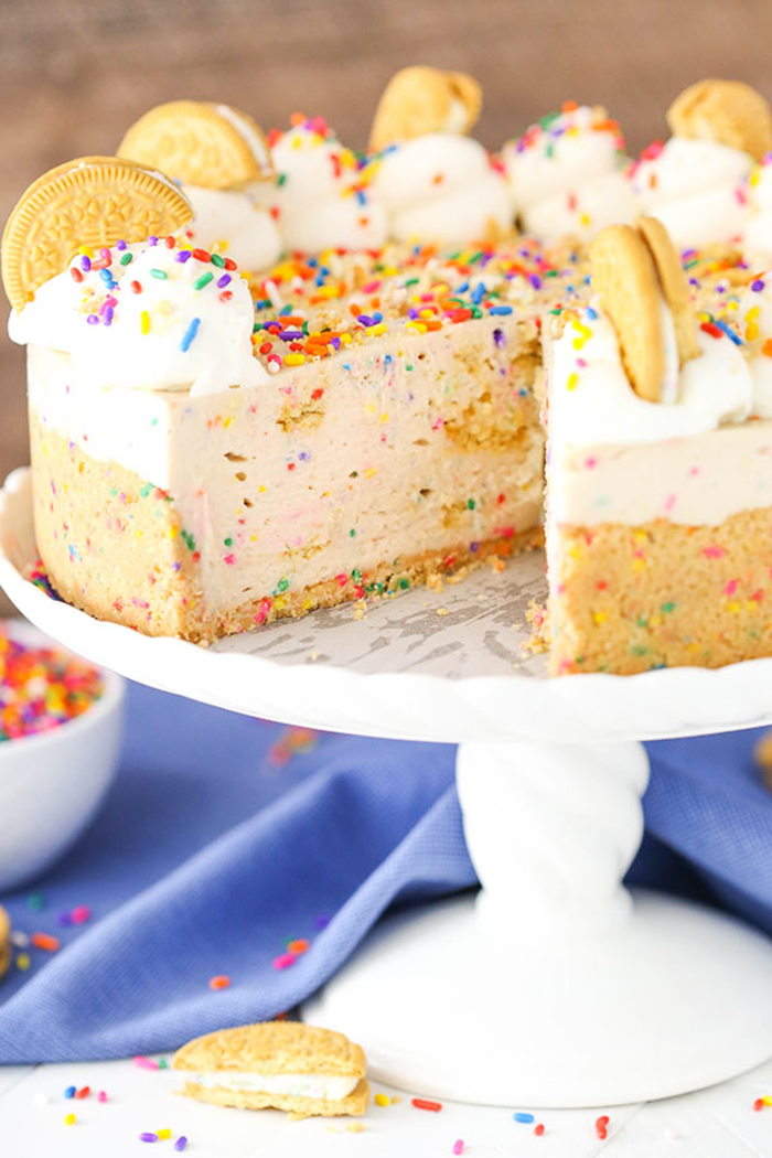 idée d'un gateau d'anniversaire sans cuisson façon cheesecake aux oreos nature