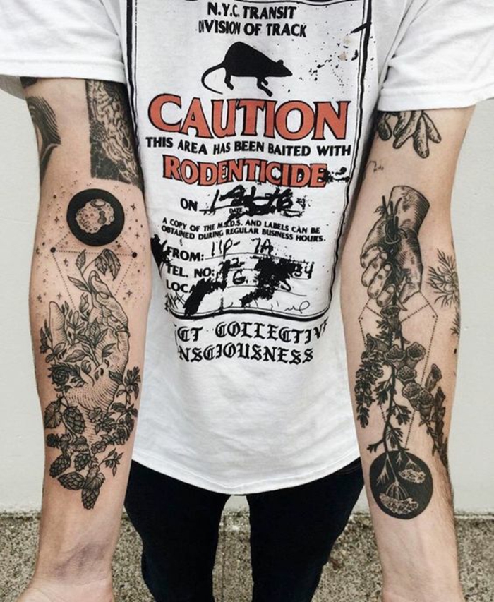 Tatouage cerise tatouage hirondelle homme old school tatouage sur la main geometriques figures