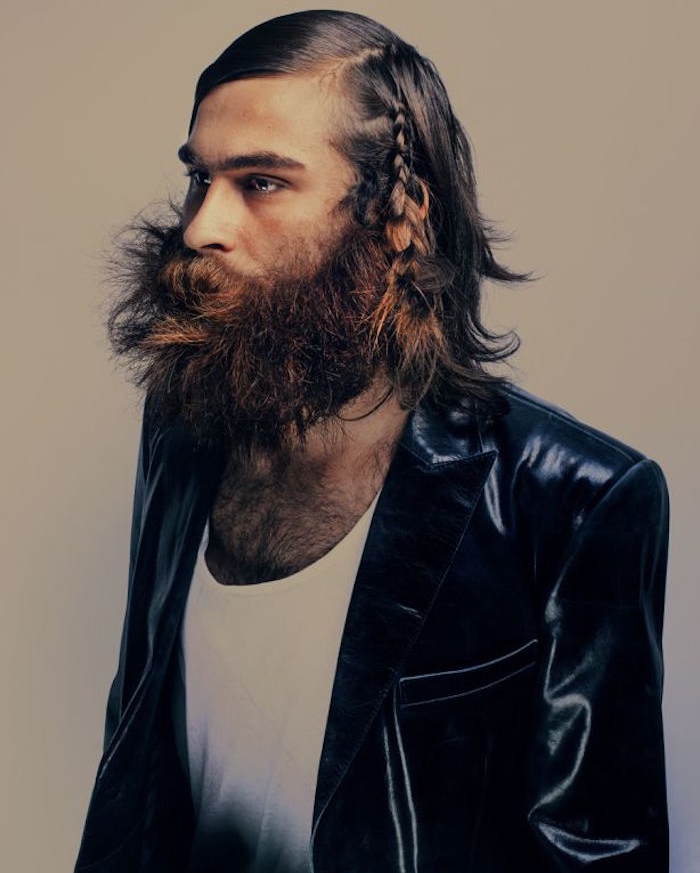 style cheveux longs homme tendance coupe hipster long barbe hippie