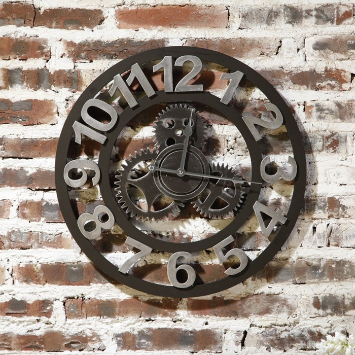 deco industrielle, murs en briques, objet décoratif, horloge avec mécanisme, horloge en fer et métal