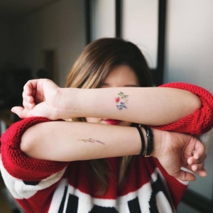 Le charme du petit tatouage en 100 photos qui vous feront craquer