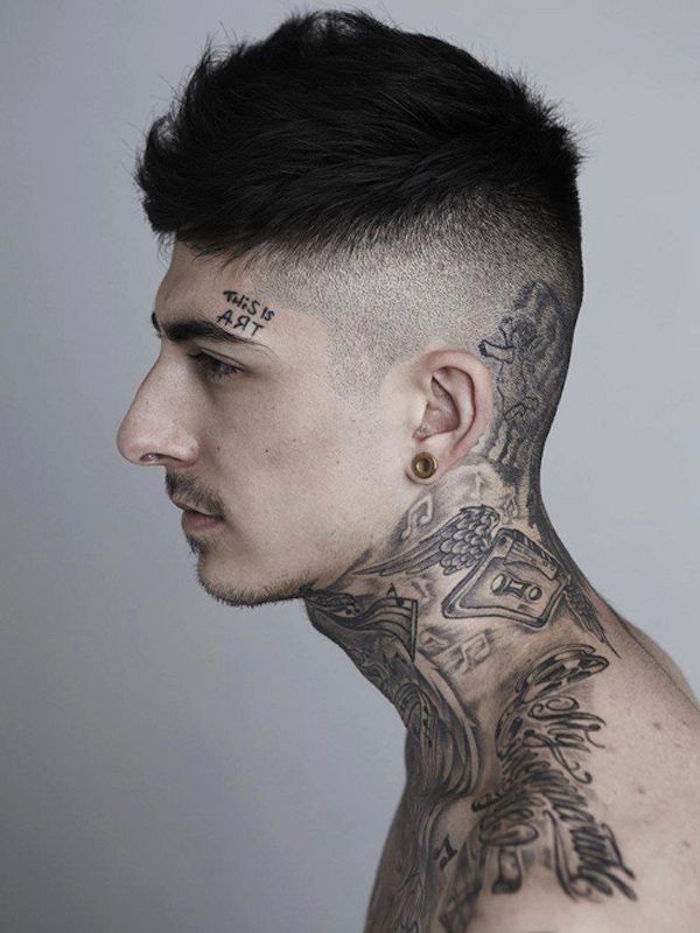 tatoo nuque homme tatouage cou entier ailes cassette gorge tattoo arriere tete