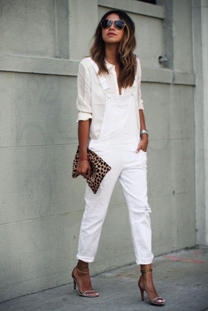 Pantalon costume blanc look veste en jean femme chic tenue stylee salopette et sandales a talon