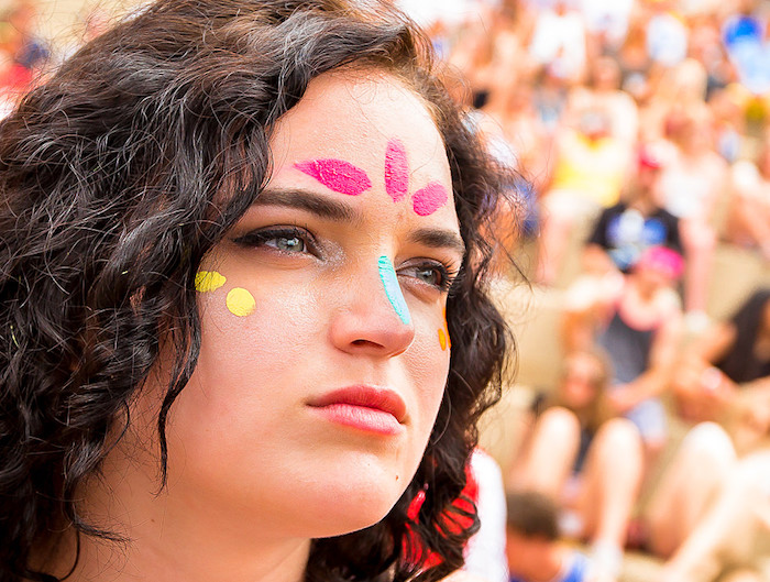 Adoptez le maquillage hippie dans un esprit festif - 65 photos pour booster  votre humeur d'été