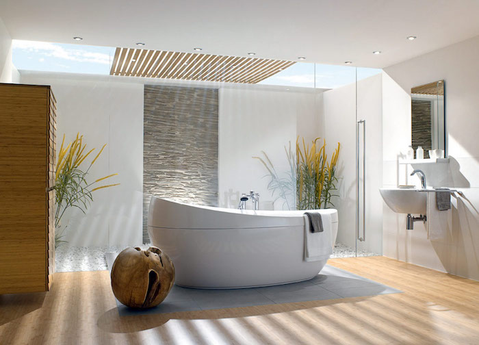 modele salle de bain, murs blancs, garde-robe en bois, espace zen, végétation, robinet en acier
