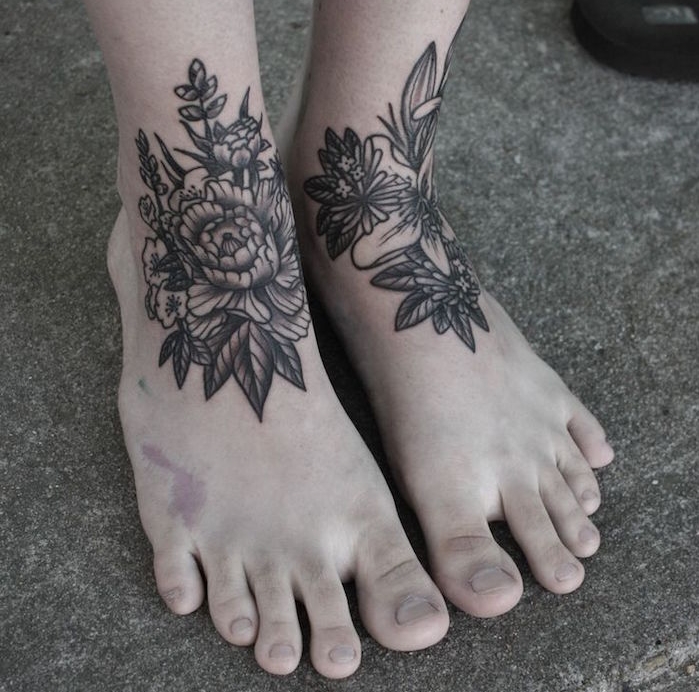 tatouage cheville pied femme tattoo fleur chevilles idée