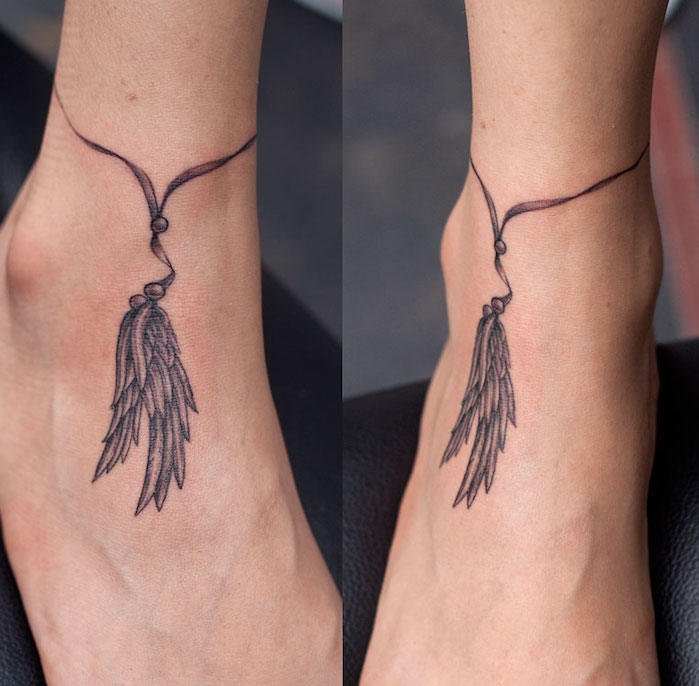 idée tattoo bracelet cheville tatouage plume eux pieds femme