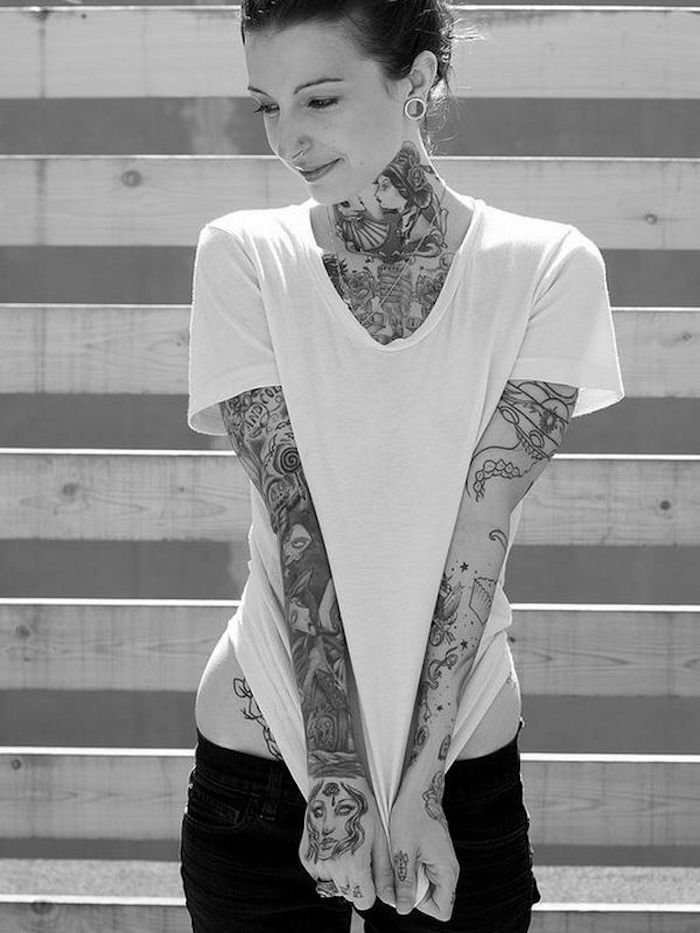 tatouage cou femme style hipster idée tattoo old school fille