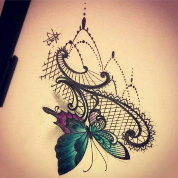 tatouage dentelle, papillon coloré, dentelle graphique, design de tatouage punk 