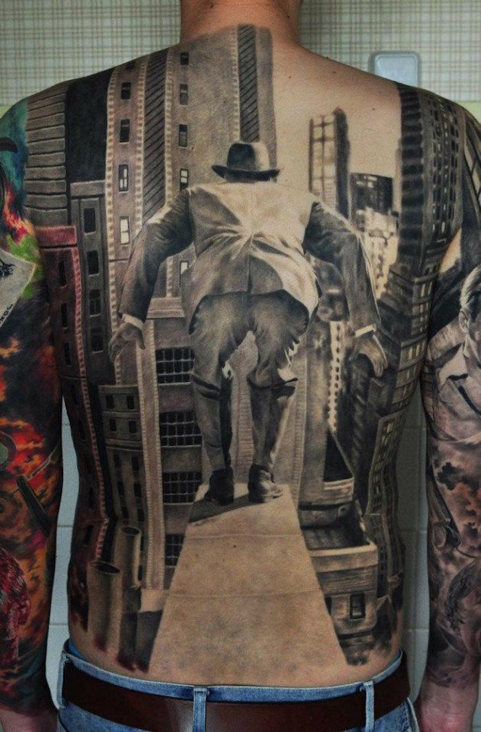 tatouage du dos homme entier grand tattoo realiste new york 3d