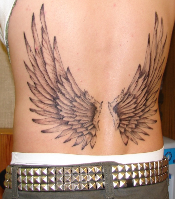 tatouage dans le dos ailes ange tattoo homme aile