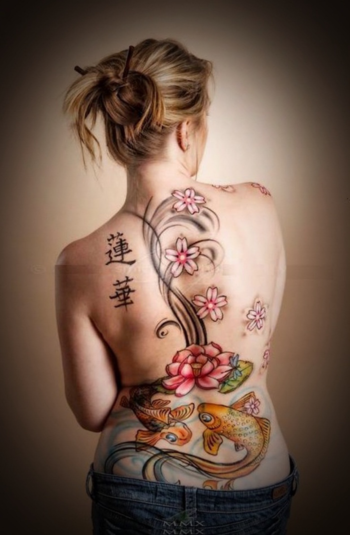 tatouage japonais dos femme entier symboles japon tattoo carpe koi fleur de lotus