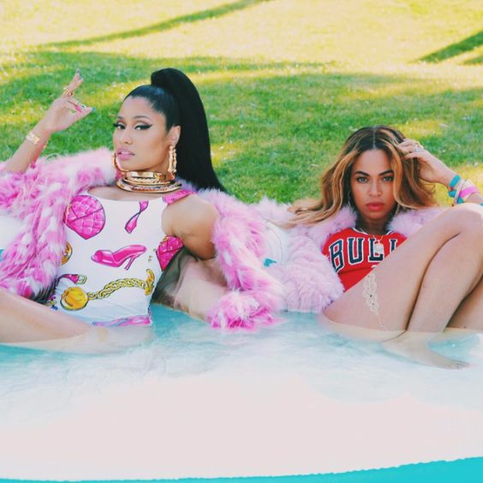 Maillot de bain une piece femme Beyoncé et Niki minaj clip vidéo musique