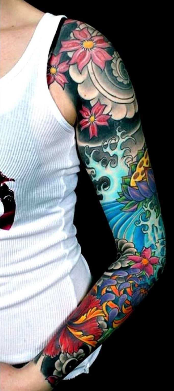 tatouage fleur japonais couleurs manchette japonaise bras entier femme