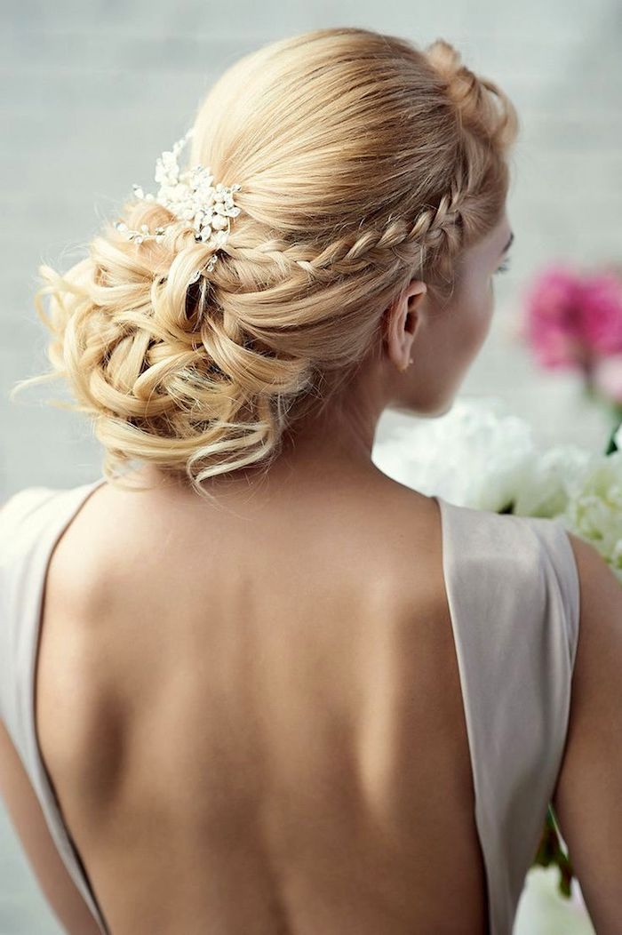 chignon marriage, accessoire cheveux marriage, coiffure avec tresse, couleur de cheveux blond