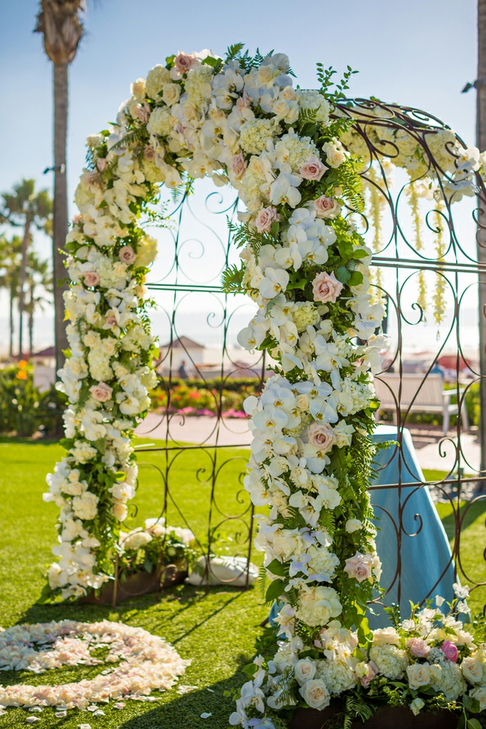 Bouquet de table pour mariage deco florale pour mariage cool idée cool arche en fer