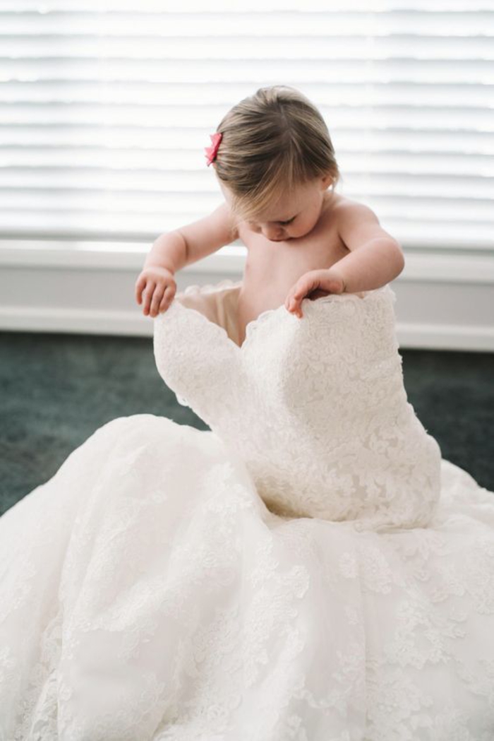comment réaliser des clichés de mariage mignons avec des enfants, photo mariage des préparatifs de la mariée