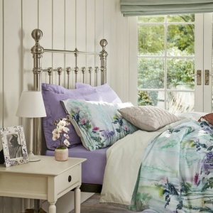 Une chambre gris et violet - les meilleures idées pour créer un intérieur élégant