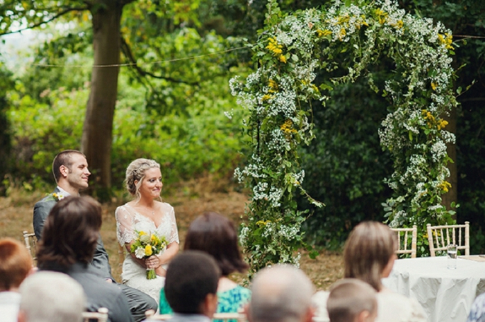 Fleuriste mariage arche ceremonie laique composition floral mariage