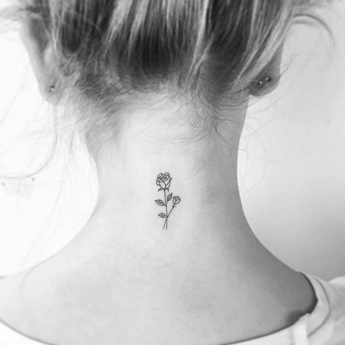 petite rose tatouage dans la nuque tattoo cou fleurs