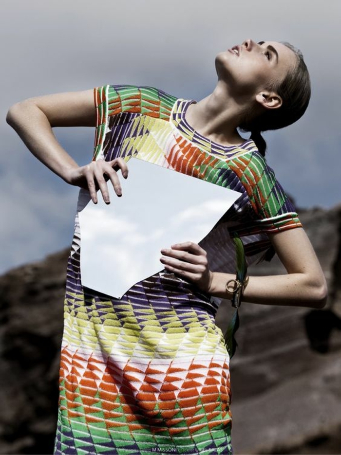 robe imprimé ethnique, robe originale, imprimés géométriques en différentes couleurs