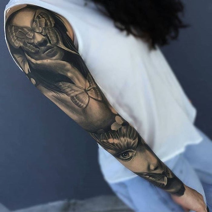 dessin tatouage, débardeur blanc avec paire de jeans clairs, femme aux cheveux noirs, tatouage sur le bras motifs féminins
