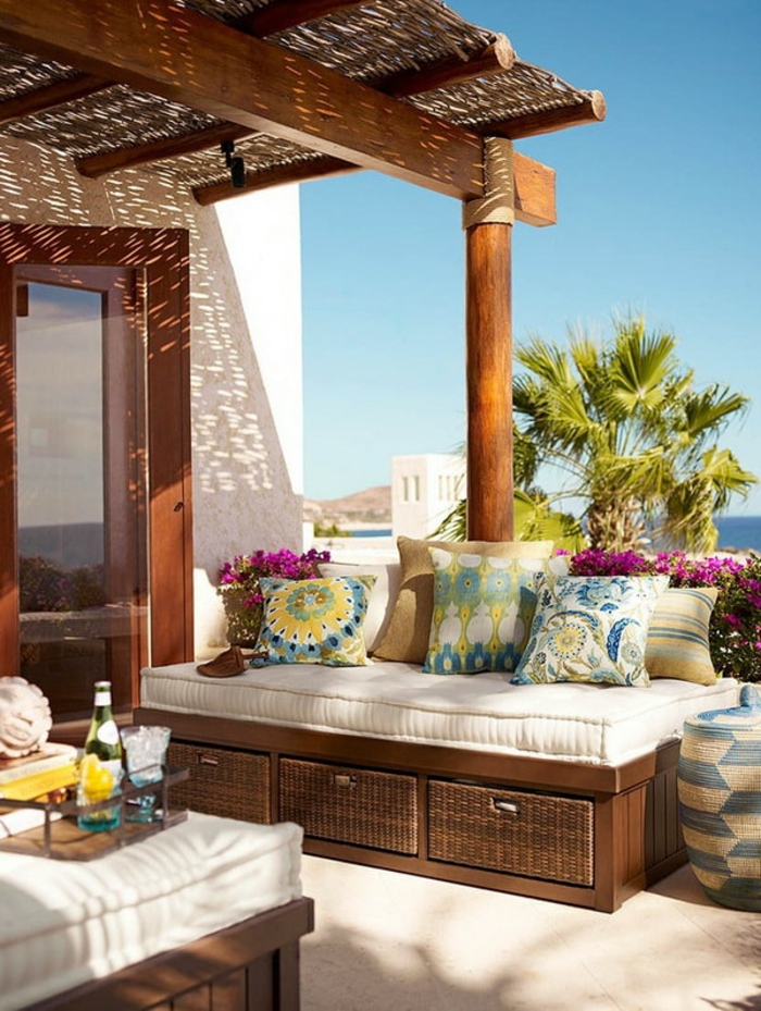 terrasses couvertes avec des meubles en rotin et pergola beaux jeux d'ombres