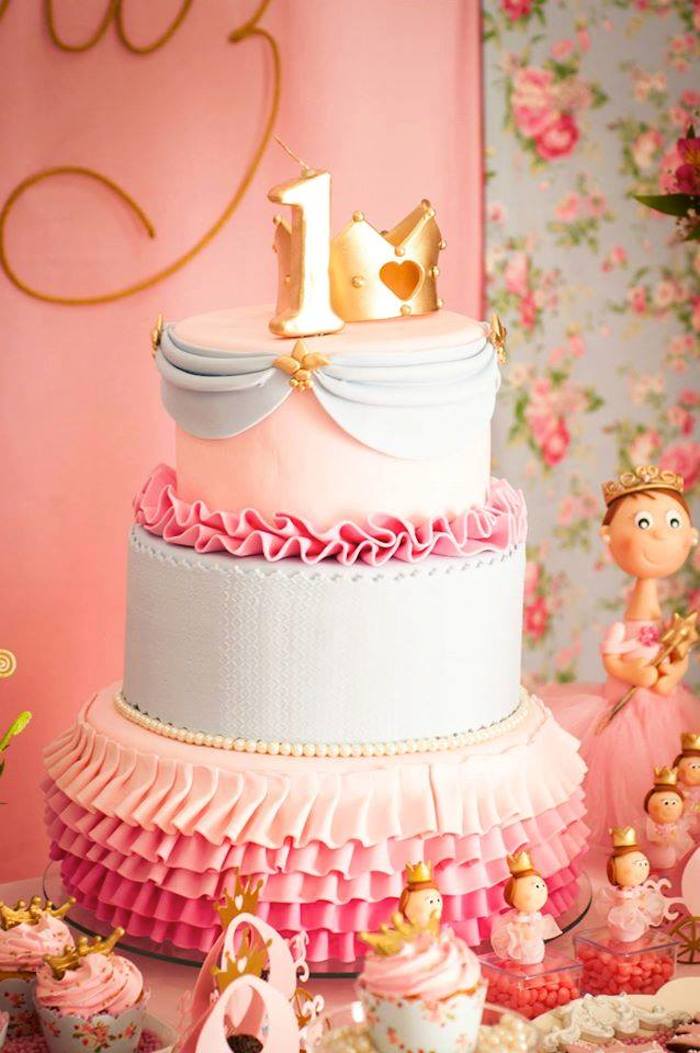 Une idée gateau anniversaire princesse facile gâteau château gateau en 3d trois étages 