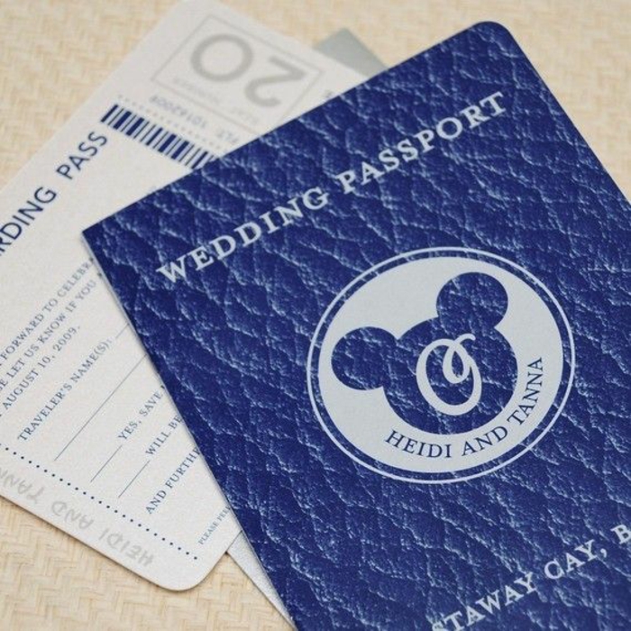 Joli faire part mickey faire part mariage bleu invitation idée bleu passport pour mariage 