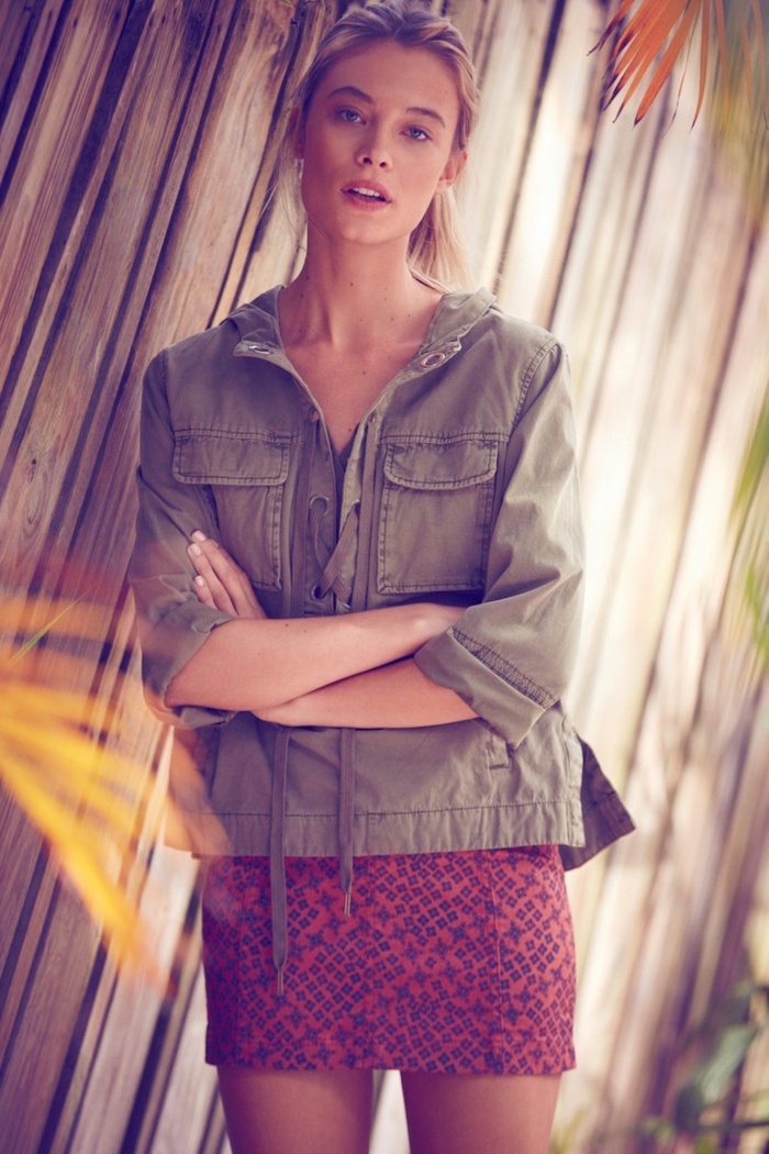 blouse-veste-kaki-moderne-street-style-mini-jupe-tenue-safari-complete Ensemble saharienne femme robes chemisiers robe loose blouson saharienne jupe mini