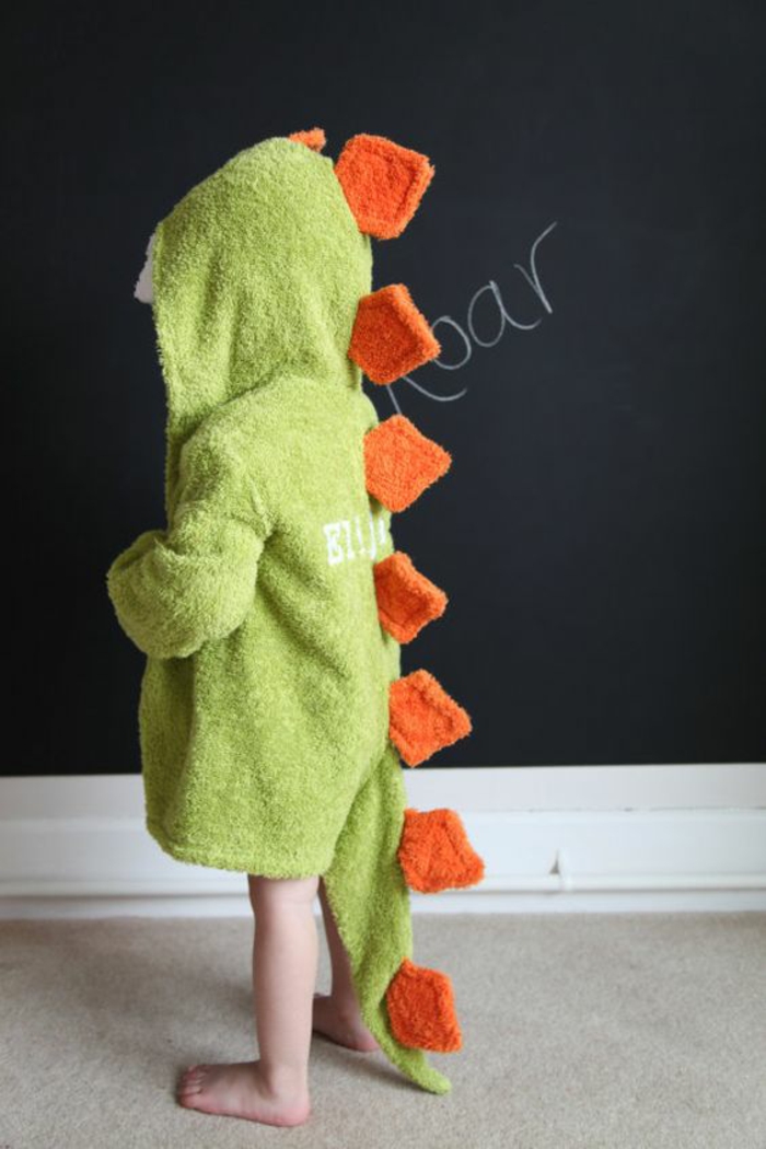 cadeau pour fille peignoir de bain en forme d'animal dinosaure en vert réséda et orange