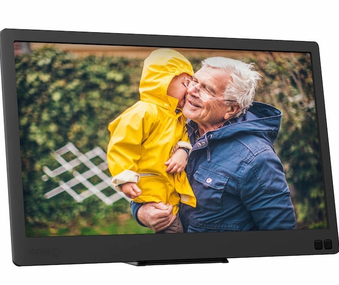 suggestion pour offrir un cadre photo digital, quel cadeau fete des grands peres offrir à son papy