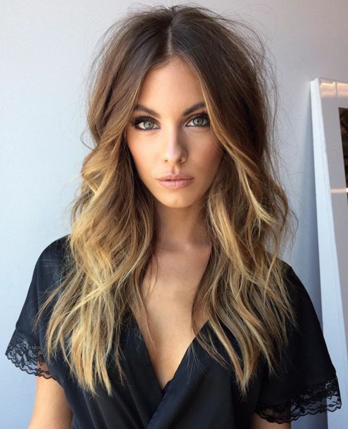 coupe cheveux long visage triangulaire