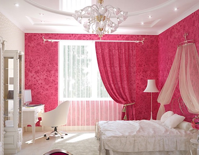thème baroque, chambre à coucher au plafond suspendu blanc, lit à baldaquin nuance champagne, chaise en cuir blanc