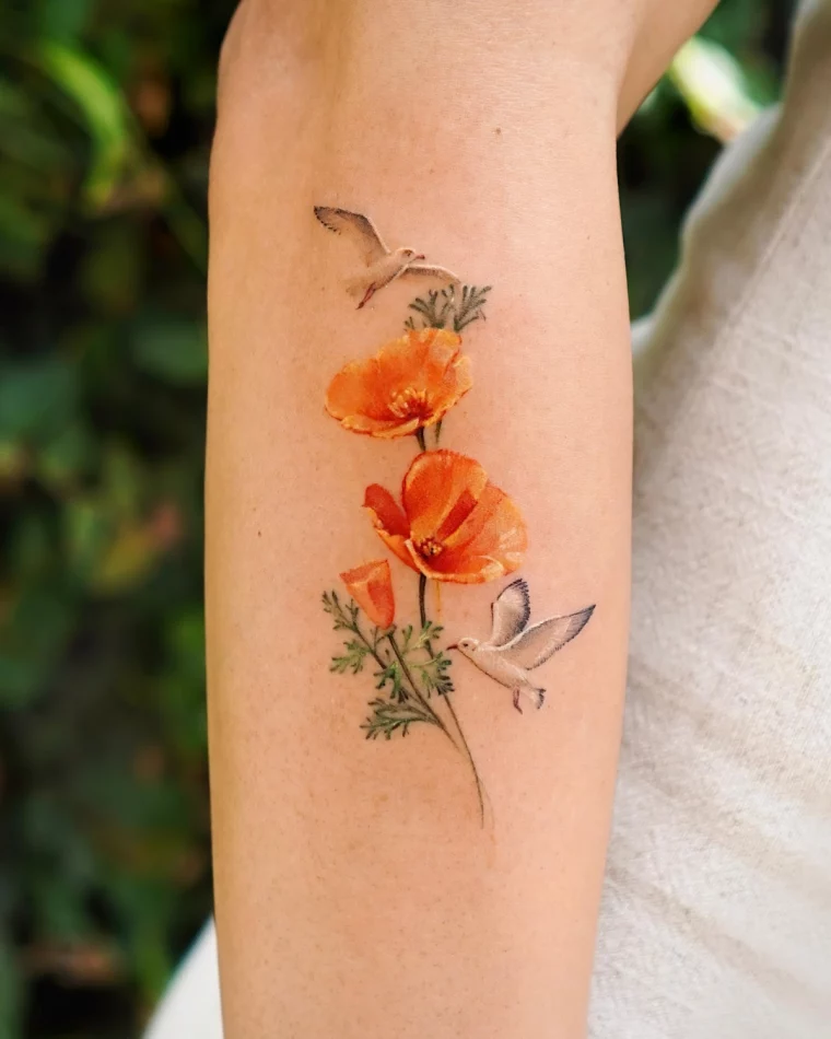 dessin aquarelle peau tatouage avant bras femme oiseaux