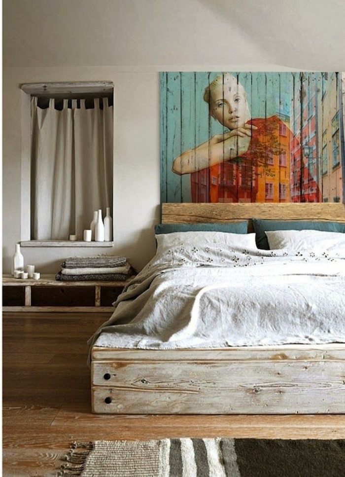 une chambre à coucher de style rustique qui privilégie les matériaux naturels, lit et tableau mural en palettes recyclées, idee avec palette récupéré pour un bricolage authentique et facile